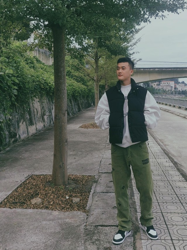 f579eeb3bd540211c8b1.jpg