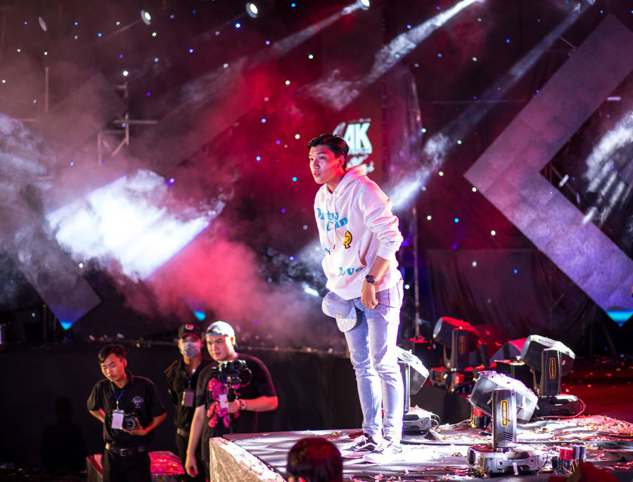 f70456a87d290850c0d4.jpg