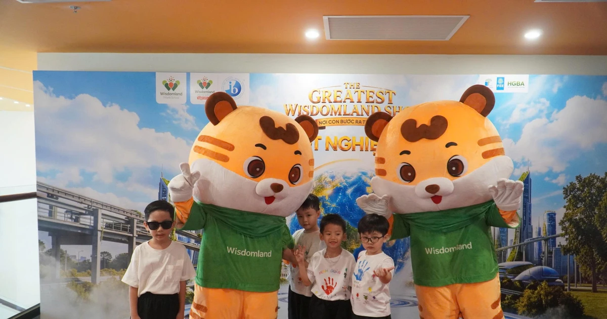 Các bé lớp Lá "flex" ngày tốt nghiệp tại Wisdomland World School: Sẵn sàng chinh phục lớp 1! ✨