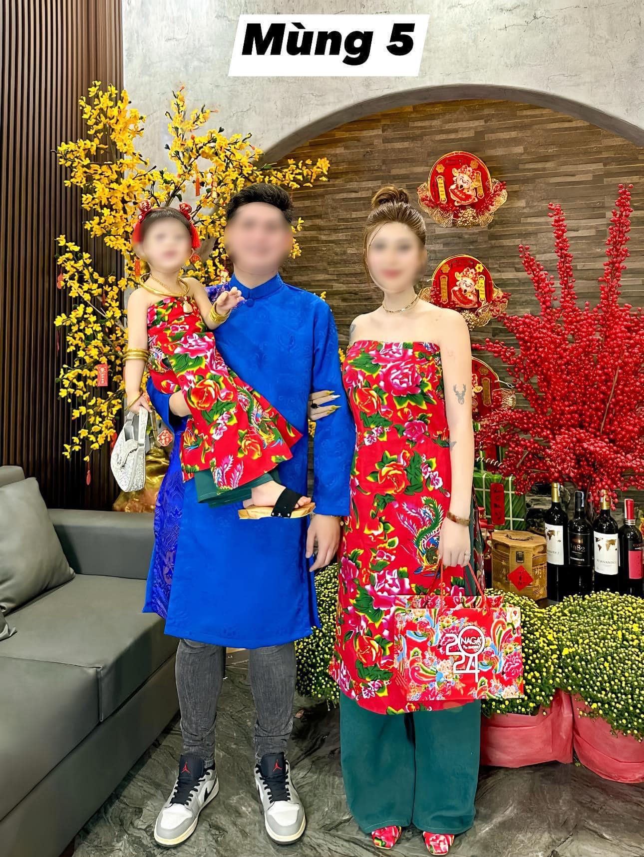 f74eddf8be3fae6218f0.jpg