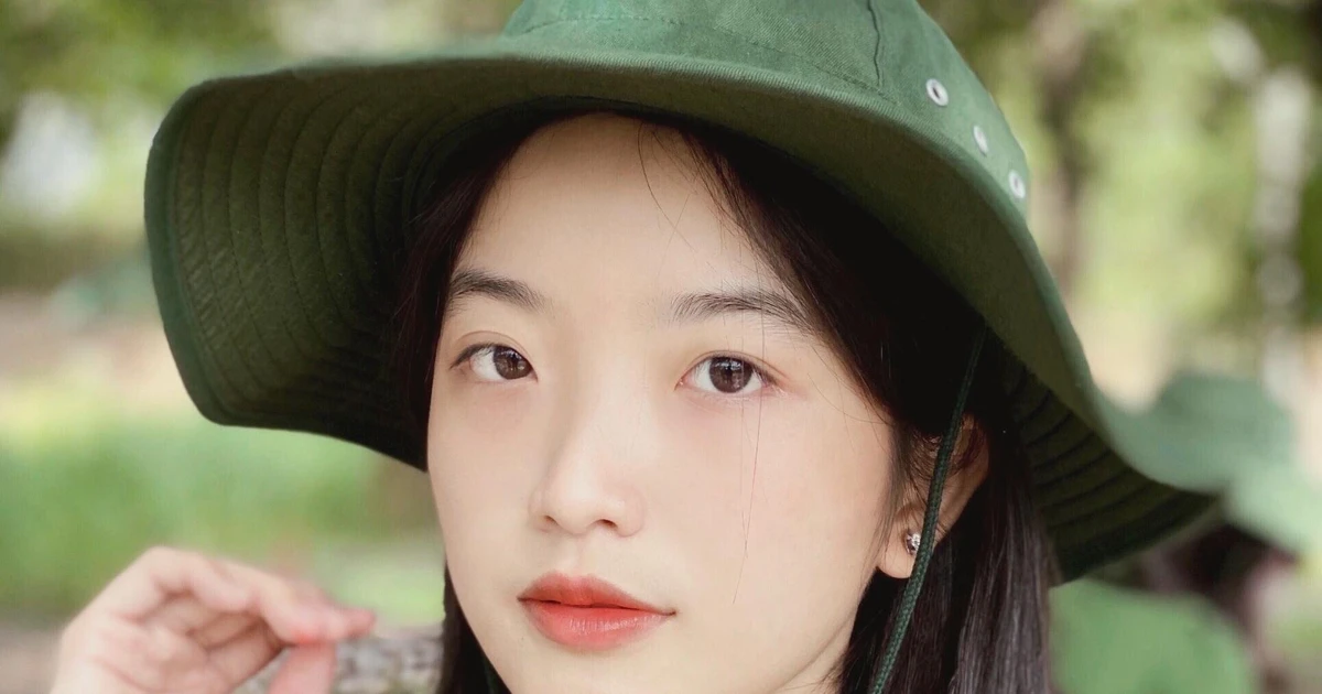 Nữ sinh Nhân văn xinh đẹp vượt lên nghịch cảnh khiến nhiều người nể phục
