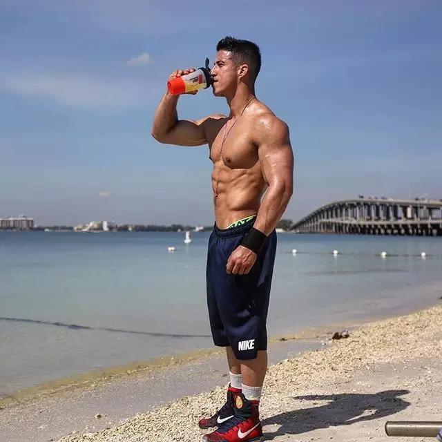 f82f9c27f915d15882dd.jpg