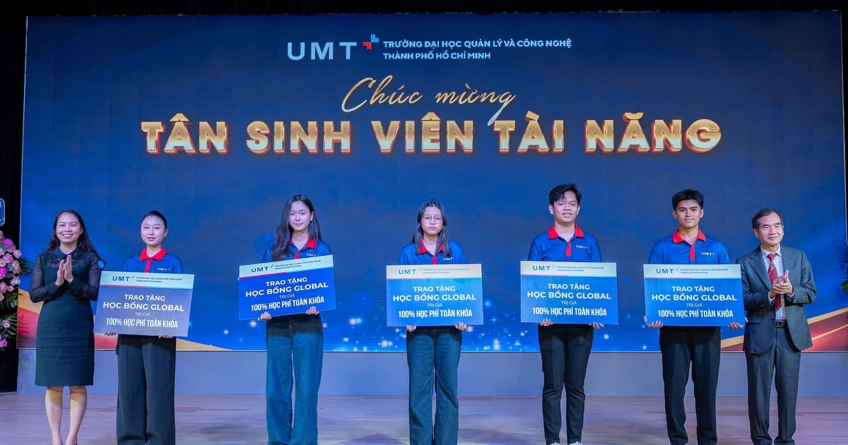 Tân sinh viên nhận học bổng 345 triệu đồng – Quá xịn luôn á!