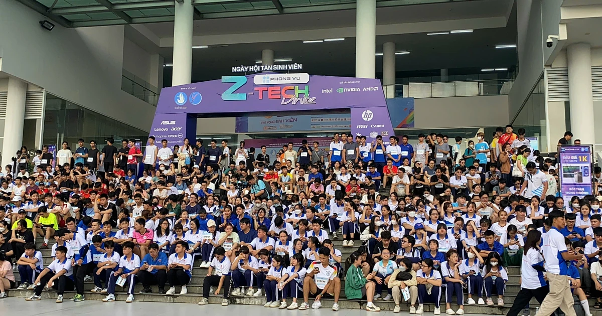Hàng nghìn bạn trẻ cháy hết mình tại 'Ngày hội Tân sinh viên 2024'