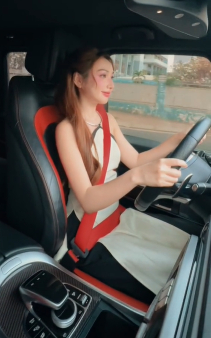 f90d5dbe0cefd6305c67.jpg