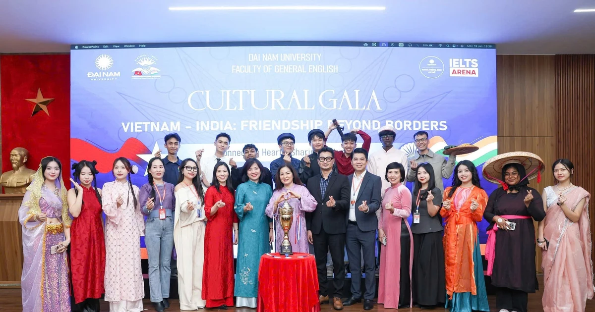 Khoa Du lịch ĐH Đại Nam rinh về Giải Nhì Cultural Gala Việt Nam - Ấn Độ, xịn xò quá đi! ✨
