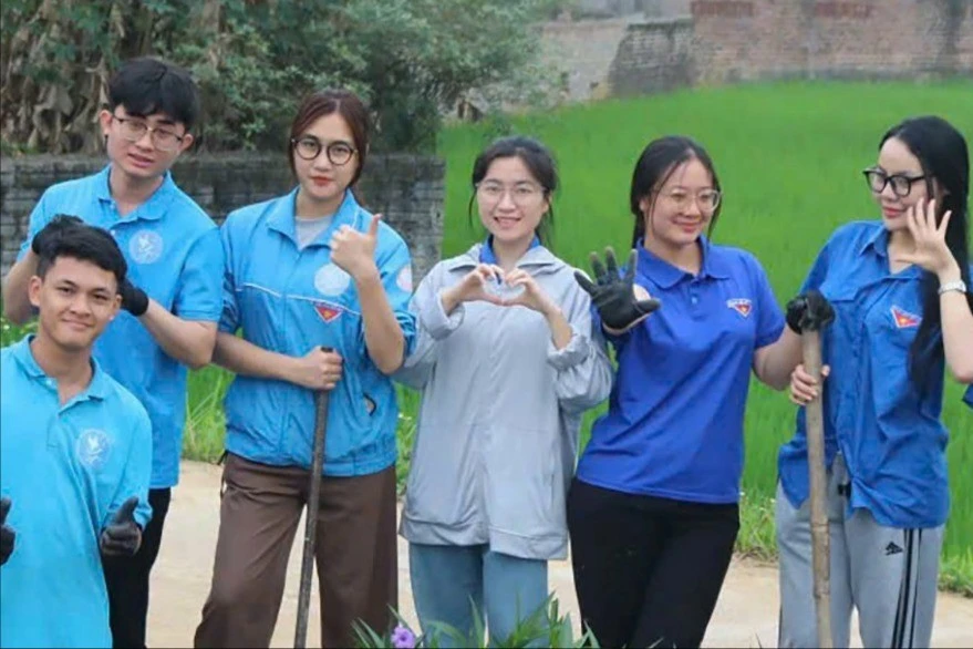 Sinh viên tình nguyện kể về Mùa Hè Xanh 2025: 'Không chỉ là đi, mà là sống và cống hiến'