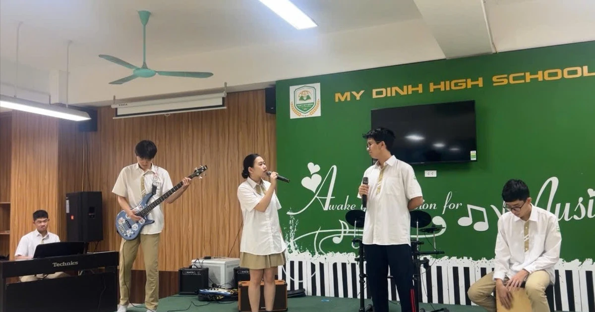 "I'm Still Standing": Team THPT Mỹ Đình bùng nổ với thông điệp đứng dậy sau vấp ngã tại Unlock The IELTS 2025