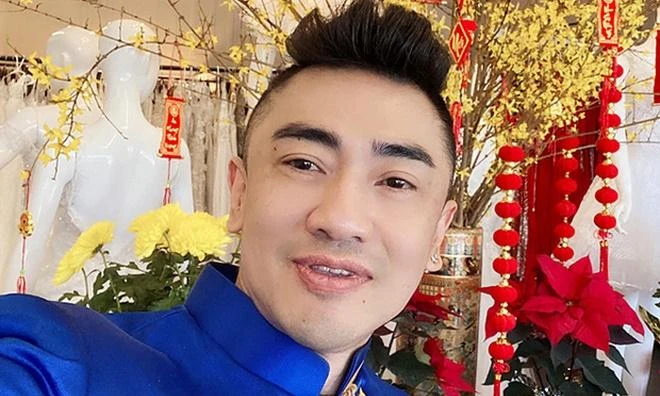 Cựu thành viên 1088 công khai bạn trai sau 10 năm ly hôn, netizen choáng váng nhưng vẫn ủng hộ nhiệt tình