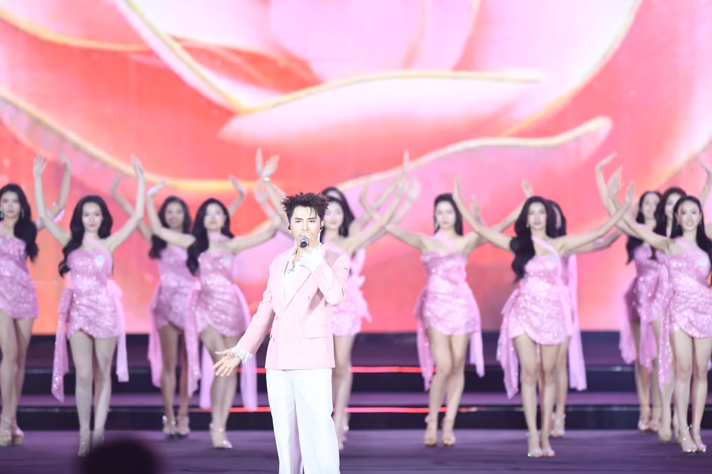 fab22fe256b44e119e5f.jpg