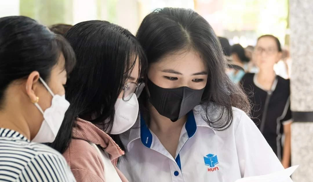 Sinh viên ĐH Công Thương TP.HCM "ăn mừng" được nghỉ Tết tận 28 ngày