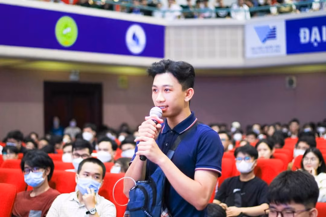 fedc979c0c4906d2567c.jpg