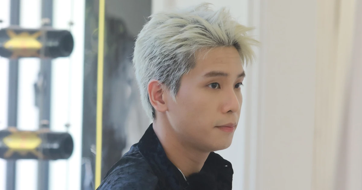 Quân A.P lại chinh chiến show thực tế, fan Huế "quẩy banh nóc" vì visual quá đỉnh