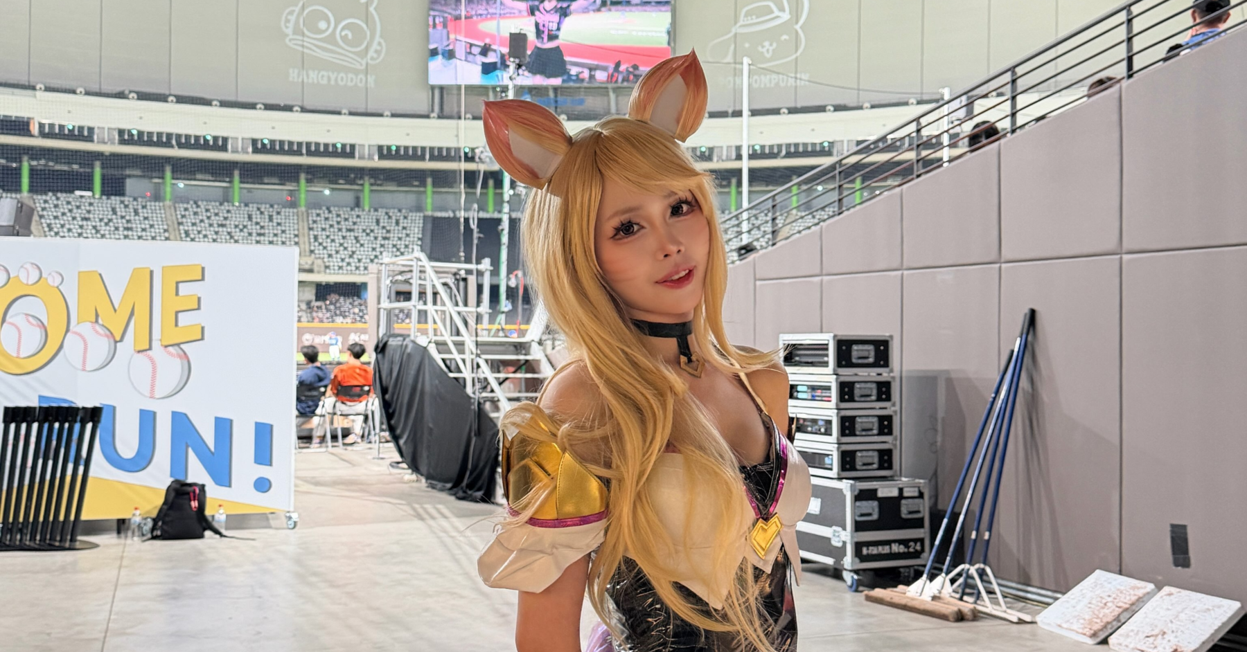 Chị gái Oner khiến fan "rụng tim" khi cosplay Ahri K/DA cực quyến rũ ✨