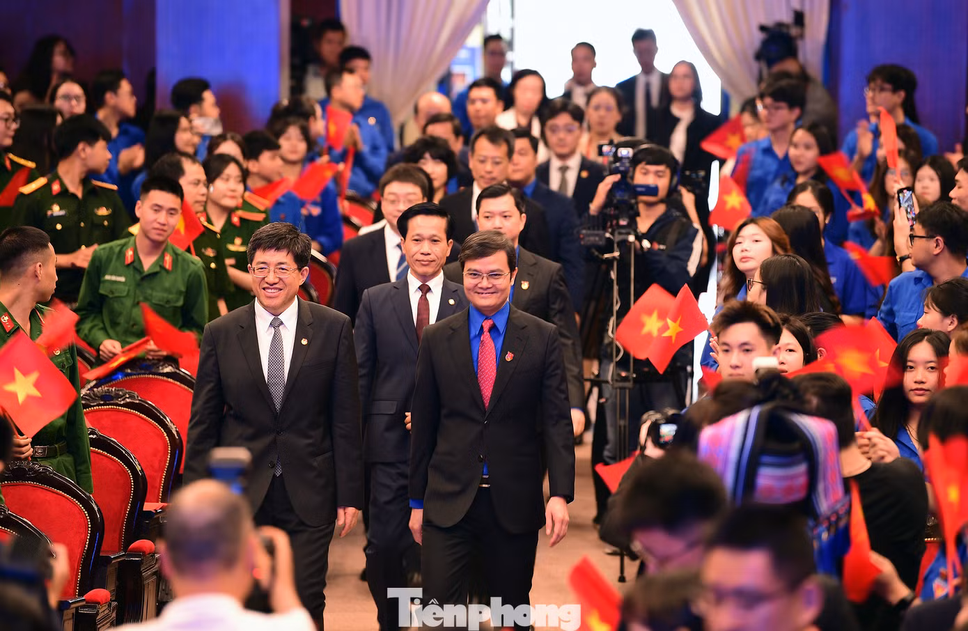 ff5573e3834716d9e24e.jpg