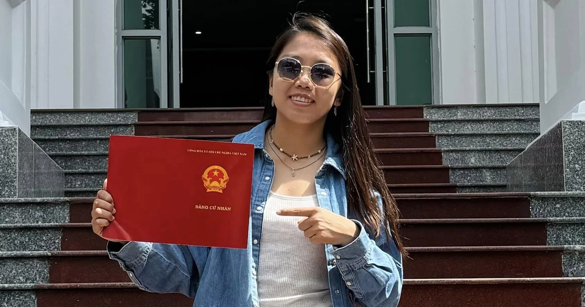 Chị Huỳnh Như vừa đá bóng vừa học cao học - quyết tâm thực hiện ước mơ làm cô giáo ⚽